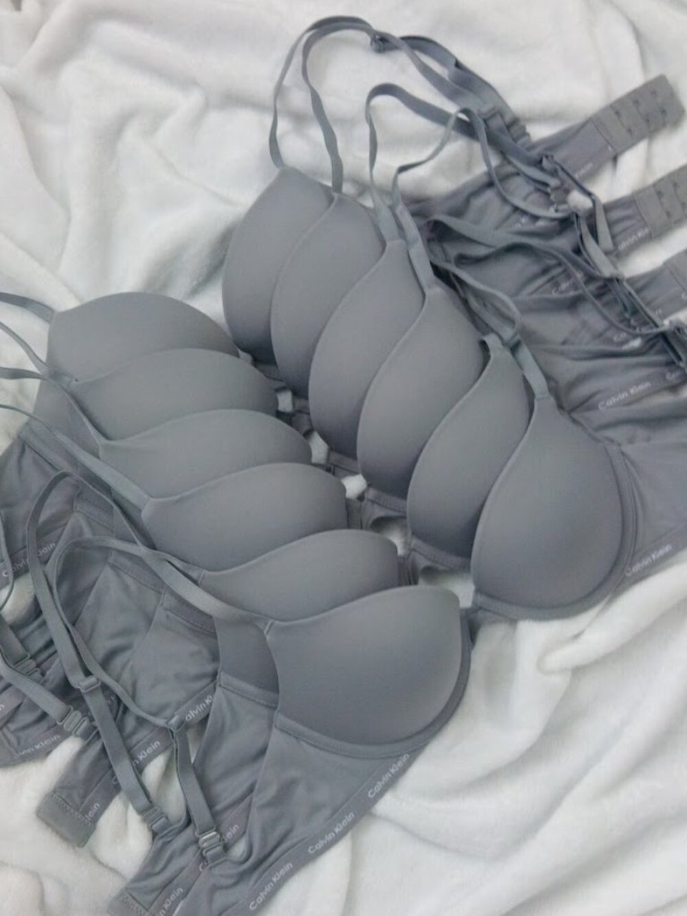 Calvin Klein Push Up Plunge Bra 1 pc. / Gray
